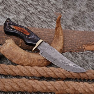 Custom Made Damascus Steel Hunting Skinner Knife With Beautiful Handle & Leather Sheath